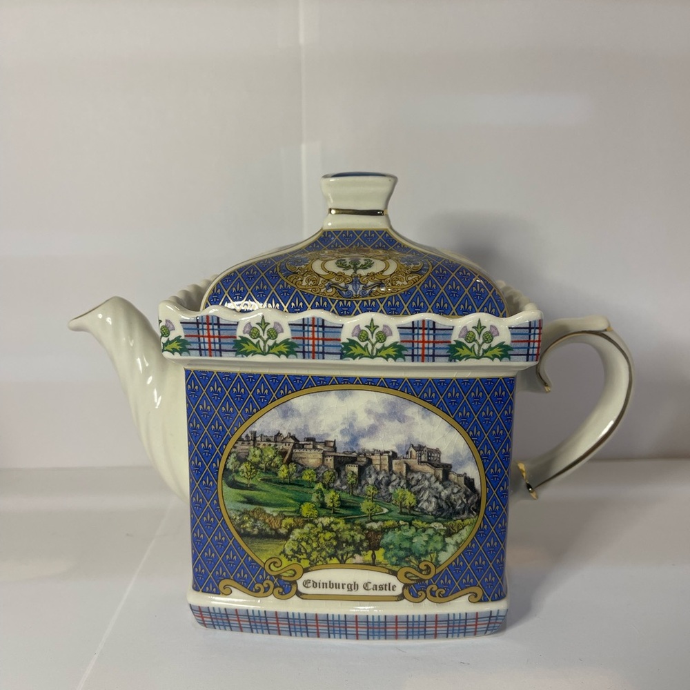 Edinburgh Castle Blue and White Teapot